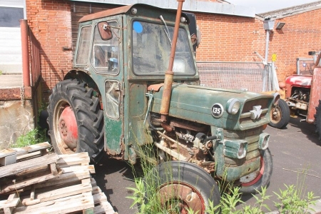 Traktor, Massey Ferguson 135, benzin