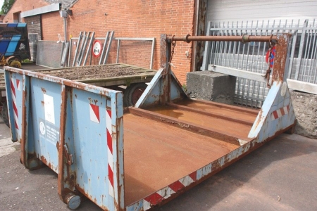 Cable container, 250 x 393 cm