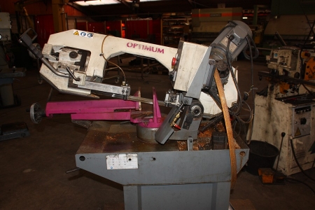 Metal band saw, Optimum G 275 Vario. Engine: 400 V - 1.5 kW. 14 to 120 meters / minute. Blade: 2450 x 27 x 0.9 mm. Extra blades included. Variable cutting angle