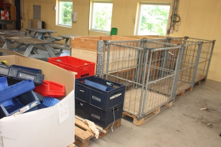 3 x grid pallets + 3 pallets with pallet collars + 2 pallets with plastic assortment boxes, etc.