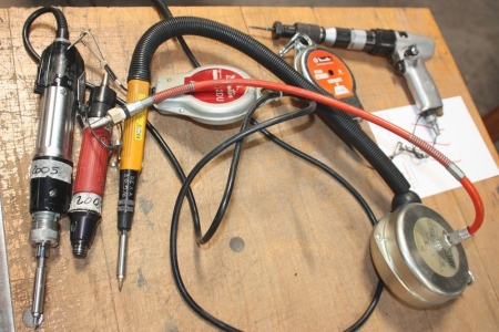 Tool balancer with air Georges Reneault, 0.0 - 0M5 kg + tool balancer, Desoutter 1-2 kg + 3 air screwdrivers + air drill