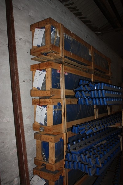 5 x Fiona seed boxes, GK 66. Work length: 3 meters. Number of rows: 25 + various parts for seeders