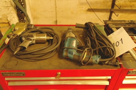 2 x air spanner wrenches + Socket set + Power drill, Makita, etc.