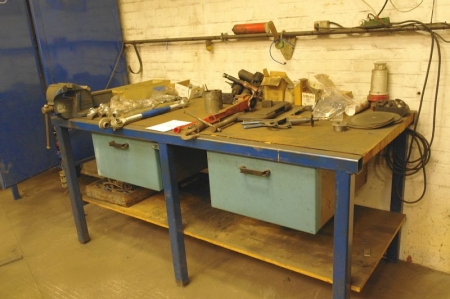 Work bench, 900 x 2000 mm + vice + 2 drawers, content included