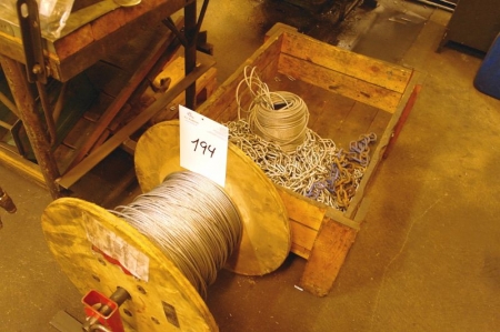 Rulle med kabel + kasse med kæde og kabel + Hydraulikstyret presse
