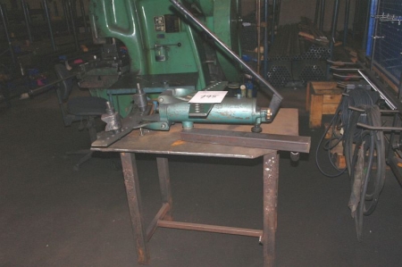 Positioners with hand hydraulic pipe bender