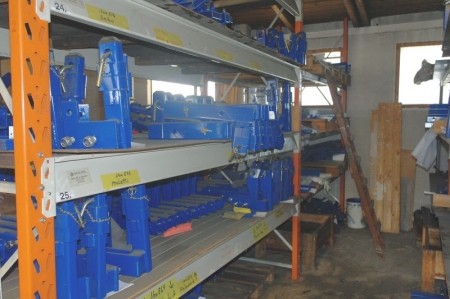 2 span pallet racking + 14 beams, with content 