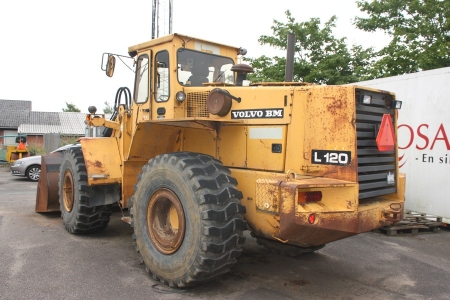 Wheel loader, Volvo BM L120. SN * L120V6317 + BMA *. Hours: 37,683. Bucket: 3,5 m3. Tooth no T21. Holder. Cutters: 280x270x30