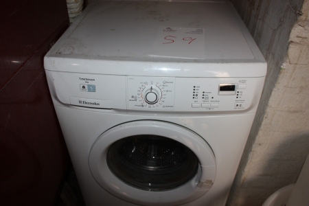 Washing machine Electrolux EWF 146310W