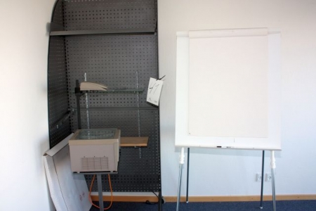 Whiteboard, maps, flipcharts + exhibition rack