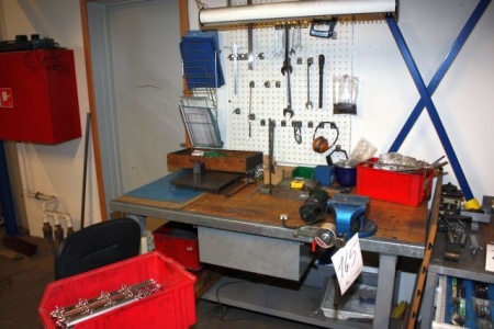 Vice bench with drawers + Tool panel with tools