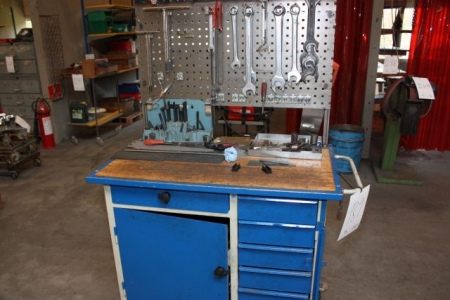 Blika tool trolley with tool panel and content