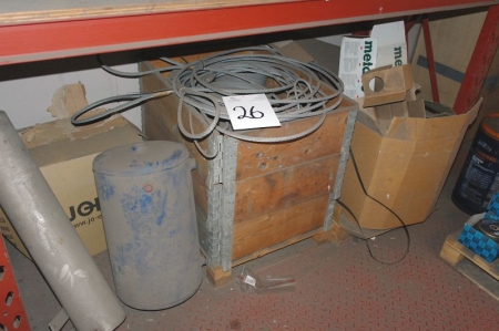 Pallet with wire + plastic cover + tanks, etc.
