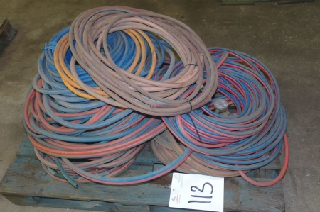 Pallet with oxygen / gas hose