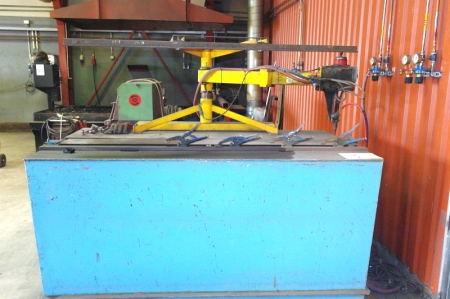 Cutting Machine ESAB type 2M mounted on the miter box