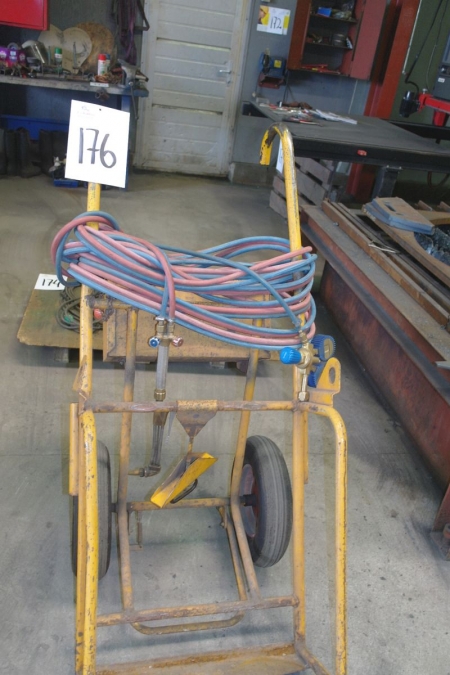 Torch carriage with oxygen / gas hose + manometer
