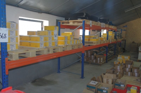 5 subjects pallet racking with 14 strings. 2 to 3 per pallet shelf