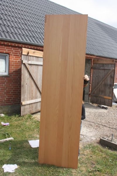 5 panels, beech laminate, laminated on 3 sides. Dimensions: Length = approx. 2500 mm, width = approx. 680 mm, thickness approx. 22 mm (archive picture)