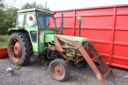Traktor, Deutz 6206. Monteret med frontlift og ubrugt bagskovl