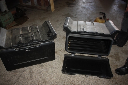 2 x værktøjskasse for montering på ladbil (under ladet)
