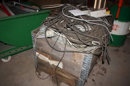 Pallet with various power cables, etc.