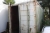 Container, 20 fod. Indhold: bl.a. mursten + støbebats