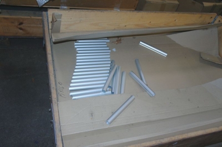 Pallet with aluminum tube