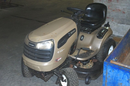 Lawn Tractor, Craftsman Dys 4500, 24 OHV + trailer