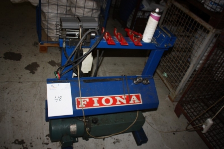 Assembly bench with hydraulic station