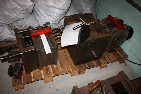 Tools for the manufacture of plastic components for seeders