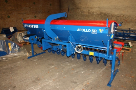 Seeding machine, Fiona Apollo SR, 3.0 meters. Marker arm missing (text updated 27. 09. 2013)
