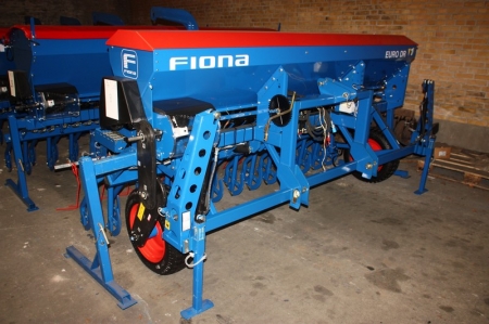 Såmaskine, Fiona Apollo Euro DR, 3,0 meter.  Med styreboks + eksaktstrigletand. Markørarm mangler (tekst opdateret 27.09.2013)