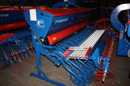 Seeding machine, Fiona Apollo OR, 3.0 meter. Marker arm missing (text updated 27. 09. 2013)