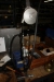 Filebænk, 3000 x 800 mm + skruestik + luftboremaskine + luftskruemaskine med aflastningstræktalje + 3 stole