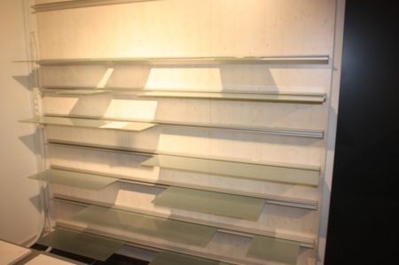 Display with glass shelves, aluminum rails (glued), 3 sections