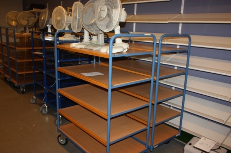 2 material carts á 5 shelves, 250 kg + 3 table fans