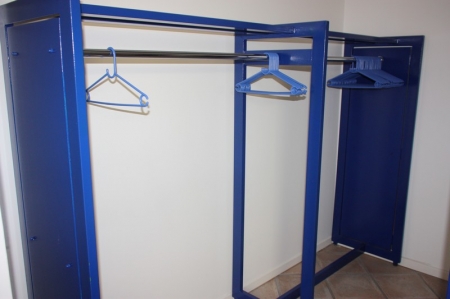 Wardrobe with 3 sections