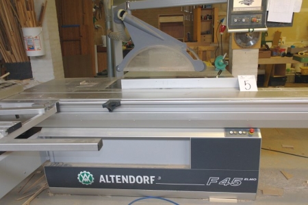 Panel saw, Altendorf, Model: F 45 Elmo IV, year 2006. Serial No. 06-10-10-069. 4-axis machine with 12 inch touch screen, flip stop on the ruler, pivoting angle of the blade, and height of the blade after the program storage of up to 600 programs and 2,400