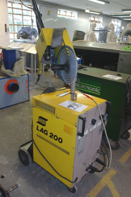 Esab LAG 200 welder with Esab A-10 TO-30 Box