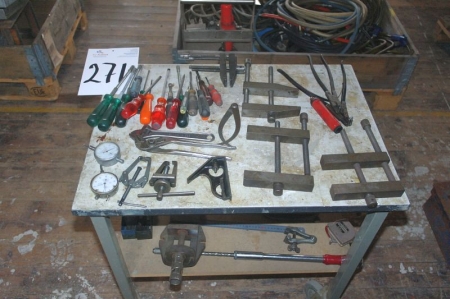 Trolley with various Tools + vise + steel lettering, etc.