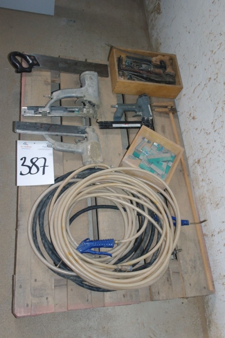 Pallet with air tools + various hand tools, etc.