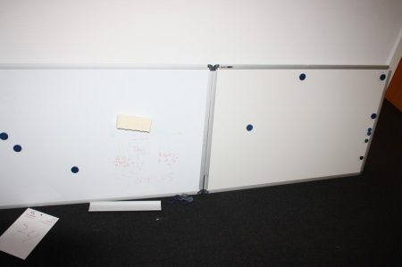 2 x whiteboards, ca. 90 x 60 cm