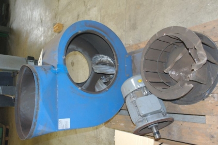 Pallet with electric motor + exhaust parts