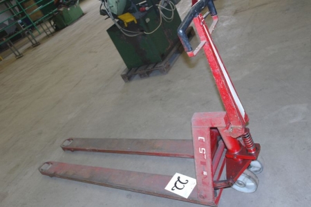 Low lifter with long forks, NH 2500 kg