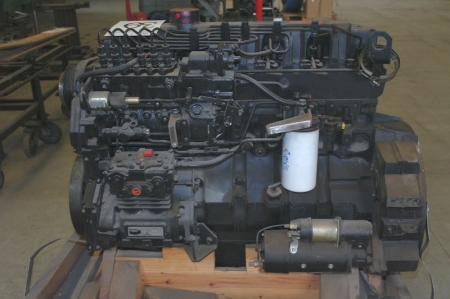 Engine, Perkins Peregrine. Newly refurbished, year 1997. Part no: WJ3937P, Code: 0,008,362. Series No: 1053643