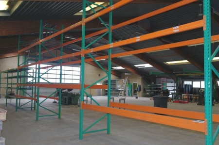 6 span pallet rack with approx. 36 beams + 7 gables, without content