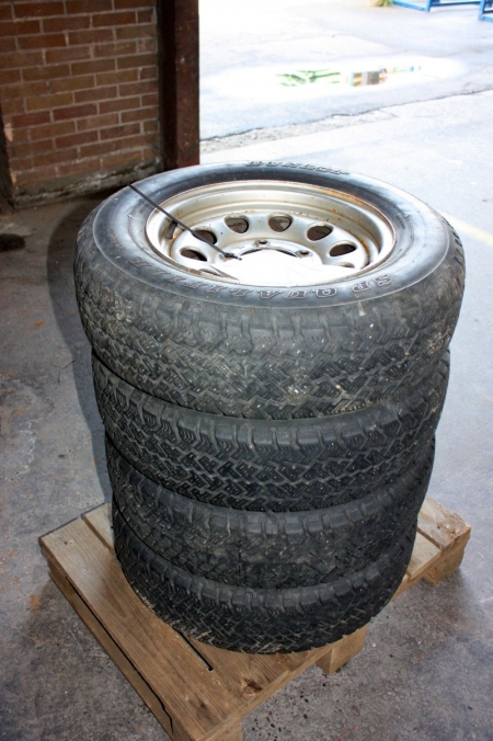4 stk. dæk, størrelse 205-70 R15 (Suzuki Vitara)