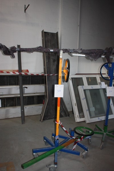 Plaster panel hoist