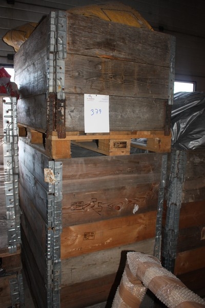 2 pallets with winter mats