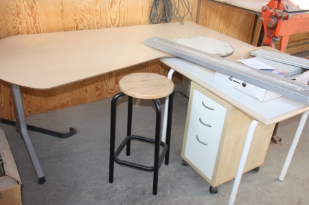 Corner desk + drawer + stool + ceiling luminaire + 2 round mirrors + power cable, etc.